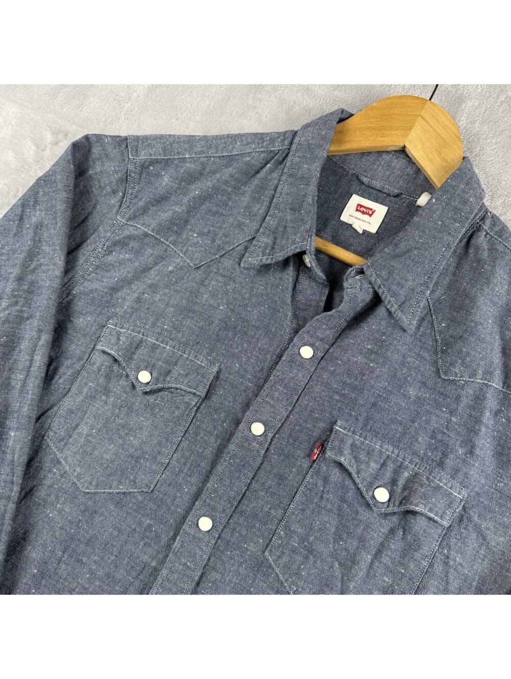 Levis Men L Chambray Western Shirt Blue Pearl Snap Long Sleeve Dual Pocket Retro